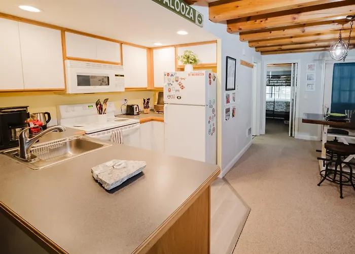 Cozy Condo, Minutes From Sunday River