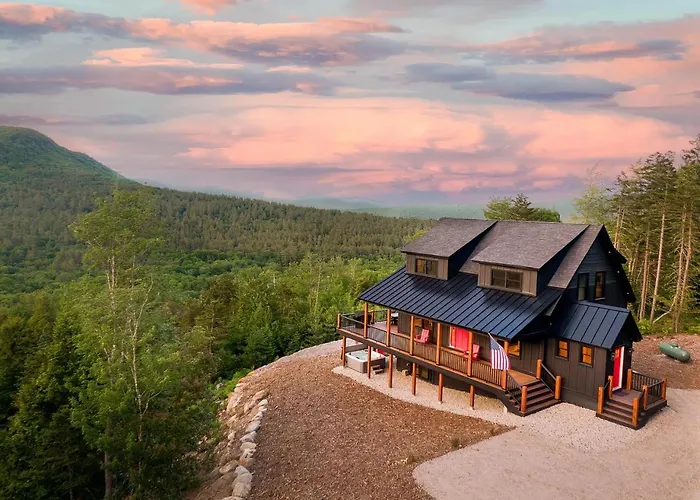 Ninth Peak | Golf And Spa Retreat With Trails, Hot Tub & Sauna